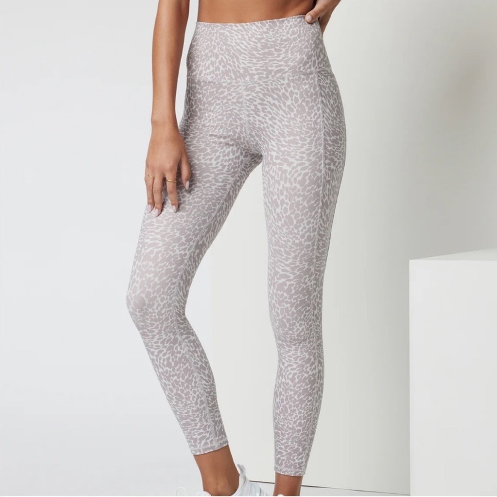 Vuori Women's Light Gray Patterned Leggings